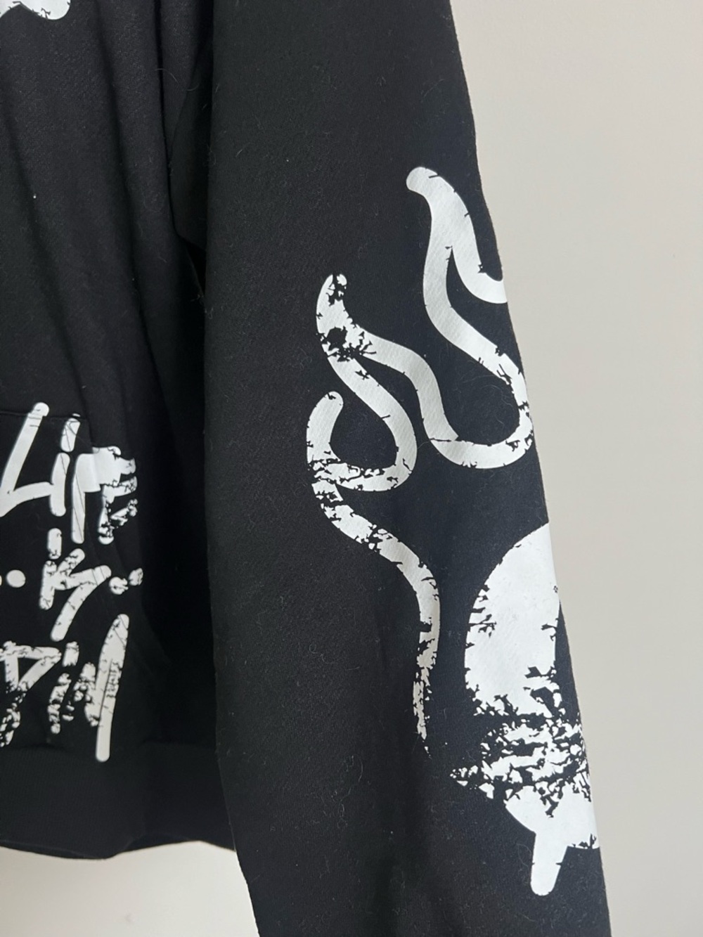 PacSun Black Graphic Streetwear Hoodie Size Medium Abstract Print Pullover - Picture 6 of 11